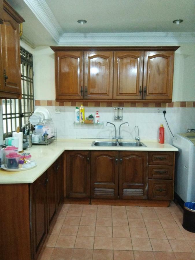 Ainis Guest House In Vista Amani Condominium Kuala Lumpur Luaran gambar