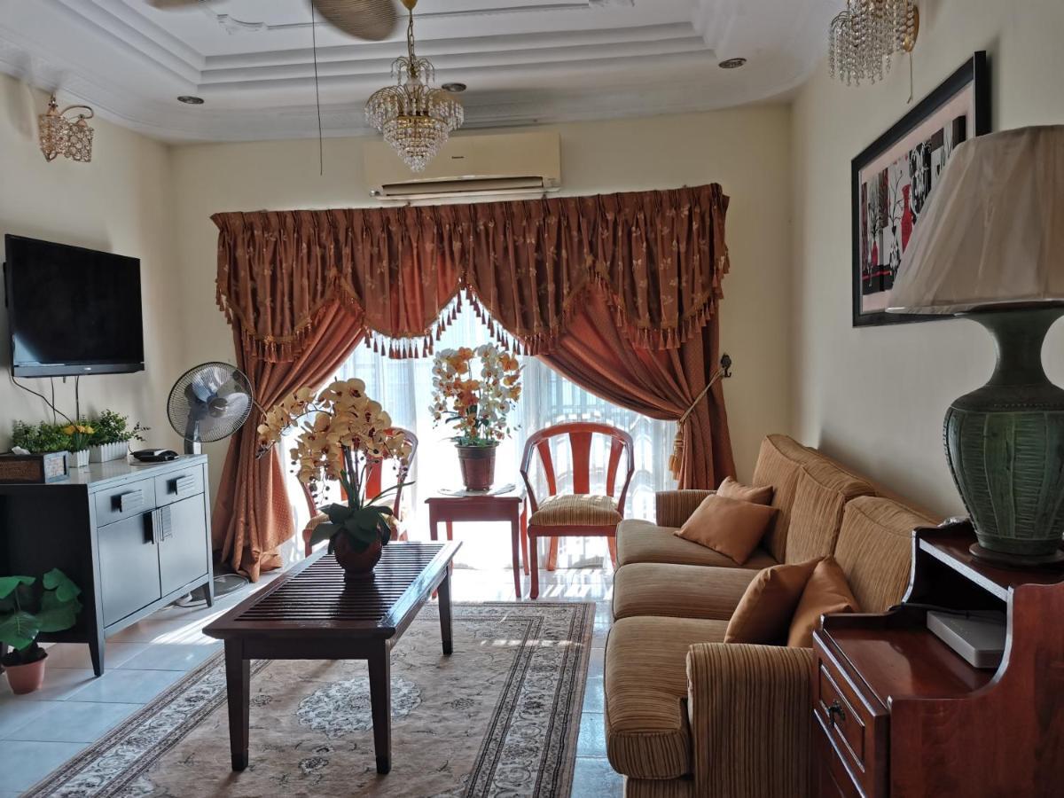 Ainis Guest House In Vista Amani Condominium Kuala Lumpur Luaran gambar