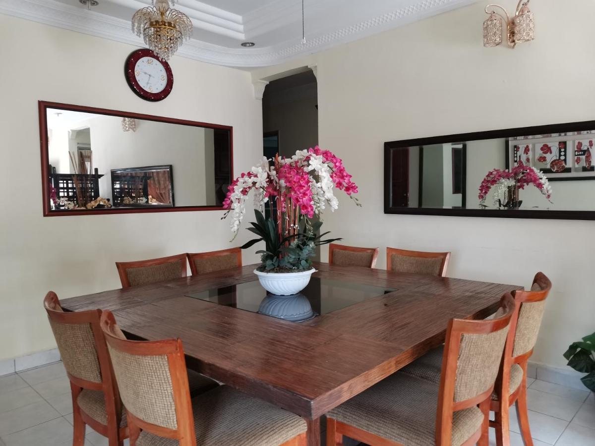 Ainis Guest House In Vista Amani Condominium Kuala Lumpur Luaran gambar