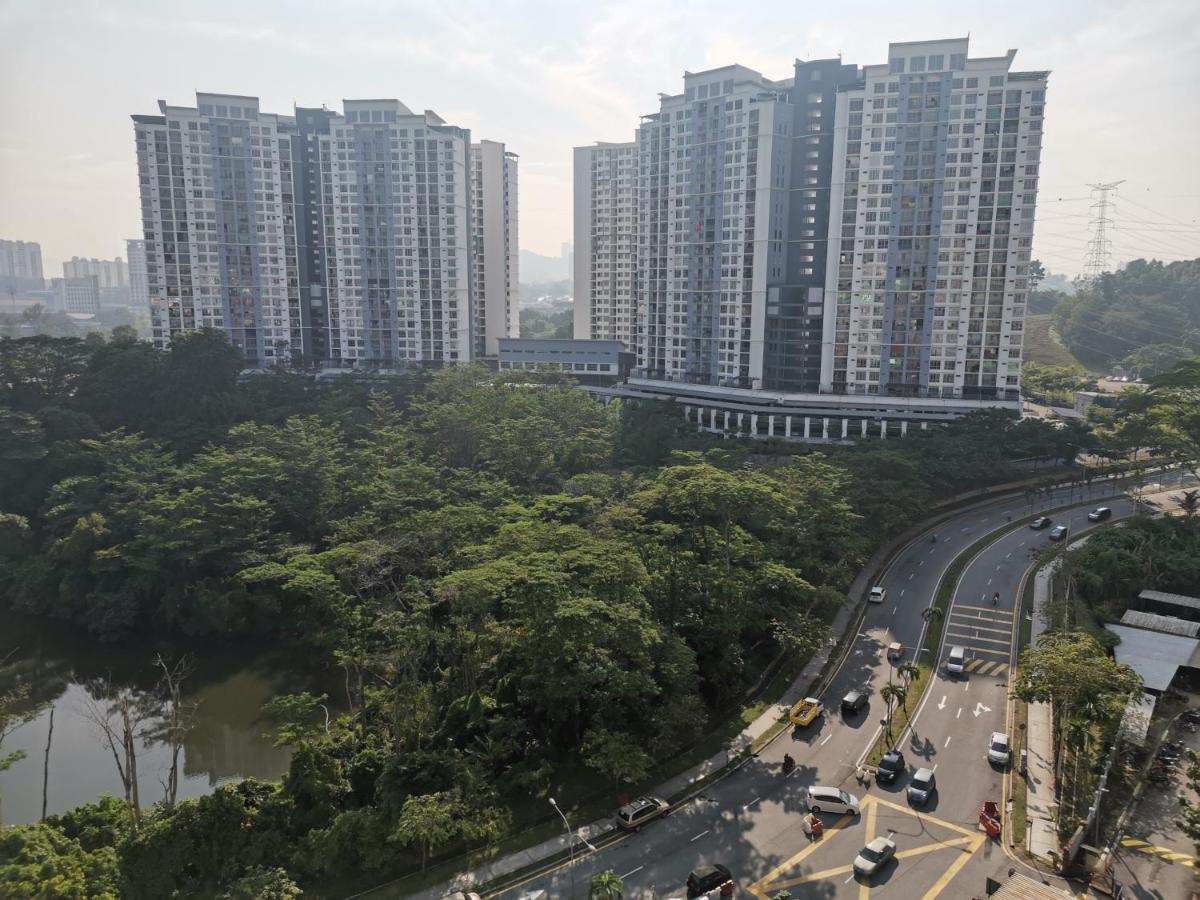 Ainis Guest House In Vista Amani Condominium Kuala Lumpur Luaran gambar