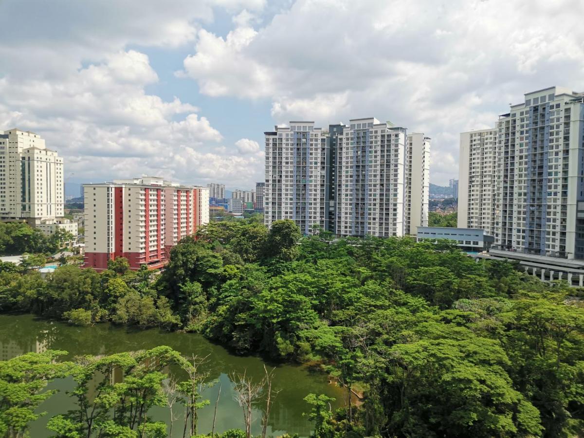 Ainis Guest House In Vista Amani Condominium Kuala Lumpur Luaran gambar