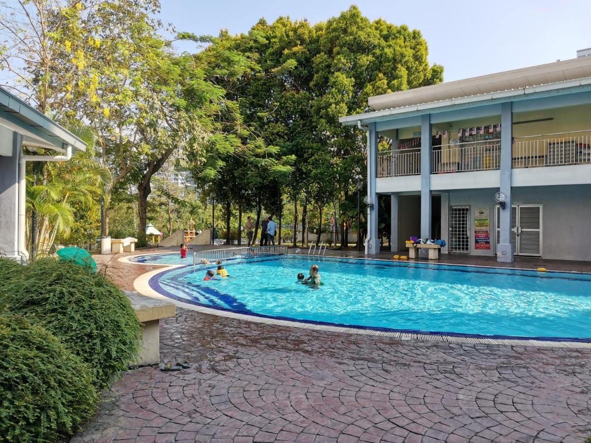 Ainis Guest House In Vista Amani Condominium Kuala Lumpur Luaran gambar
